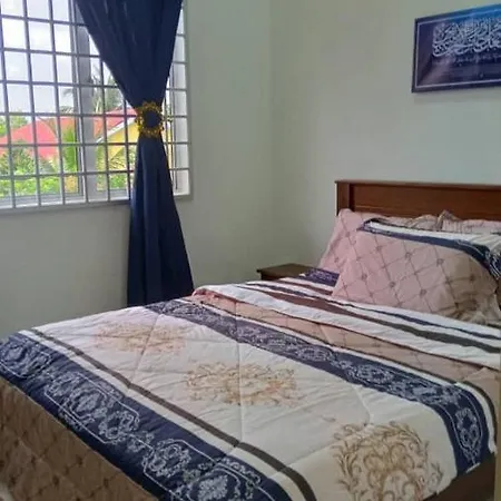 Homestay Kak Naa Kuala Terengganu Exterior photo